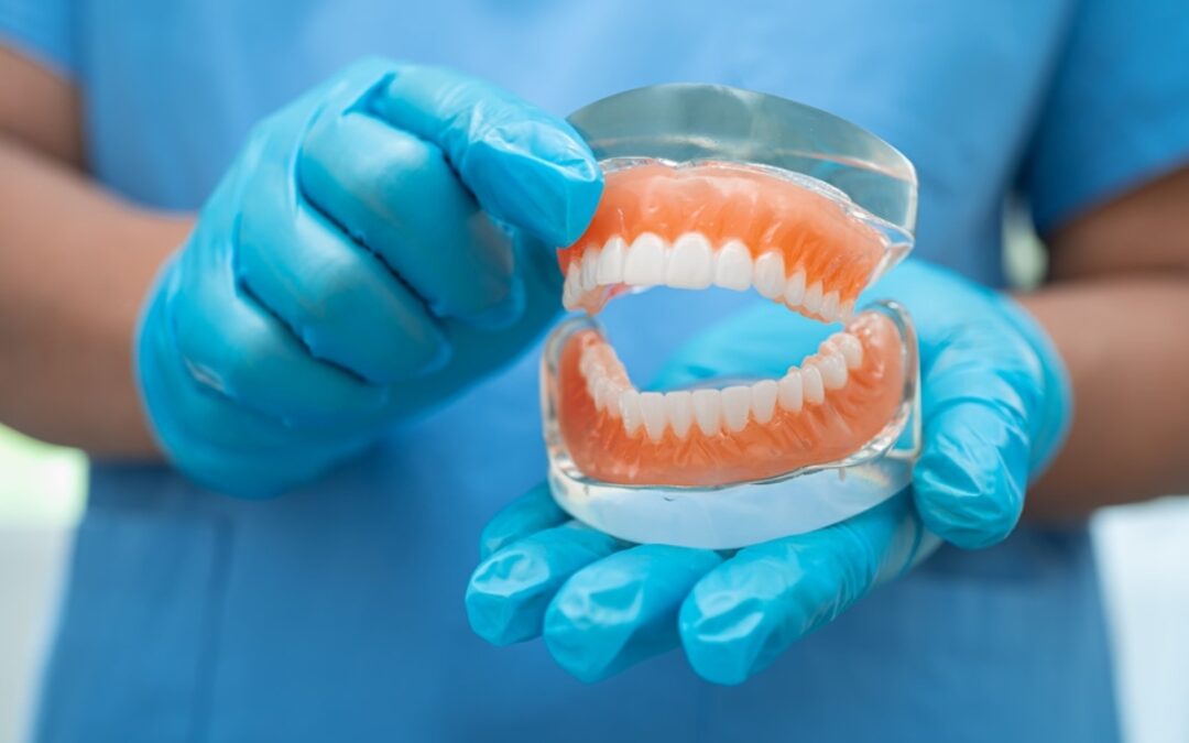 How to Avoid Bad Smells from Your Dentures